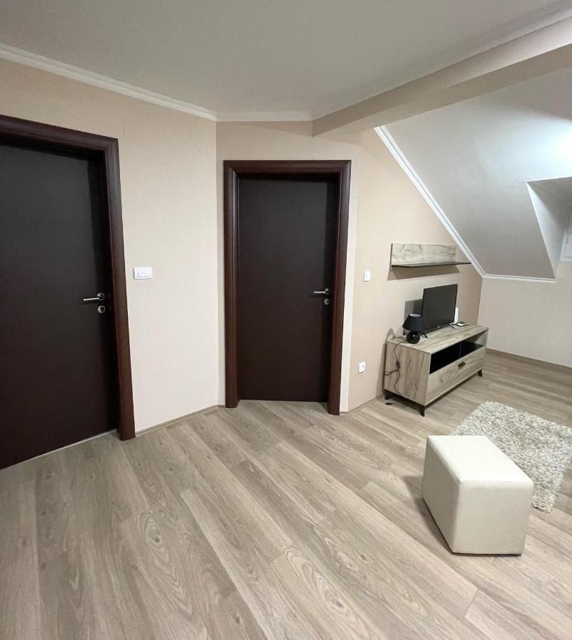 Veliko Gradište Vivko Apartments מראה חיצוני תמונה